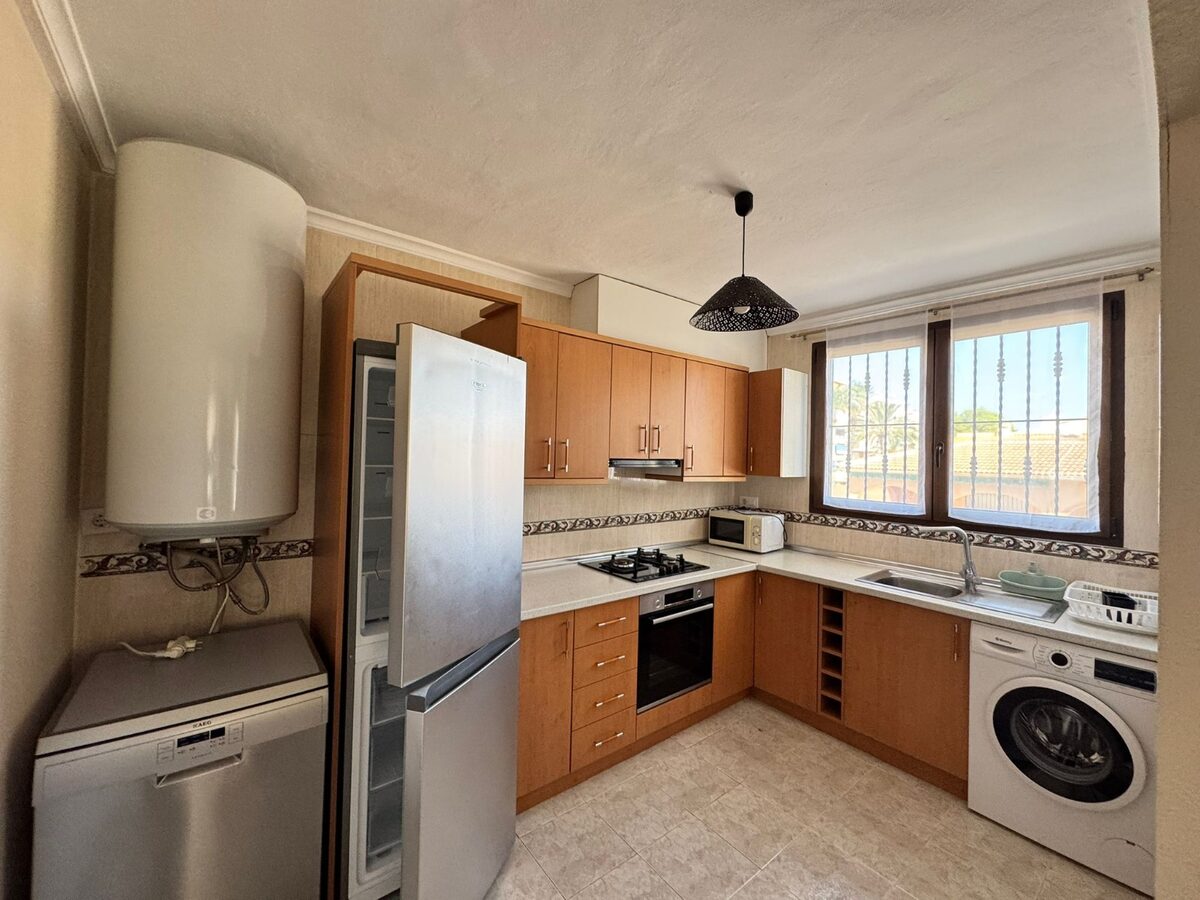Dom z 5 sypialniami, 162m² w Punta Prima, Hiszpania [ID: 0150-LS-1407]