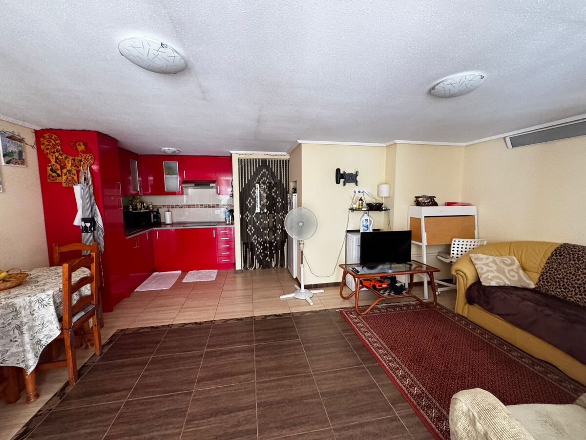 Dom z 5 sypialniami, 162m² w Punta Prima, Hiszpania [ID: 0150-LS-1407]