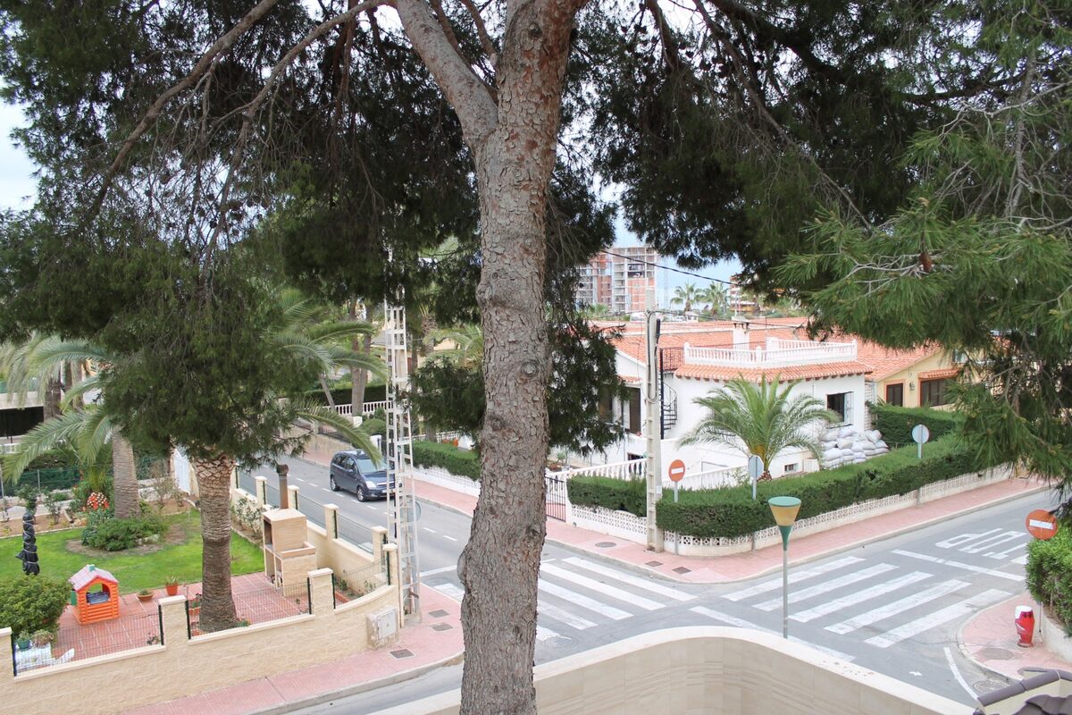Dom z 5 sypialniami, 162m² w Punta Prima, Hiszpania [ID: 0150-LS-1407]