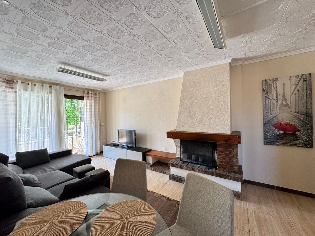 Dom z 5 sypialniami, 162m² w Punta Prima, Hiszpania [ID: 0150-LS-1407]