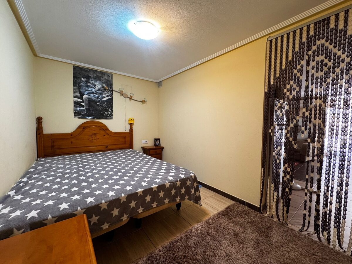 Dom z 5 sypialniami, 162m² w Punta Prima, Hiszpania [ID: 0150-LS-1407]