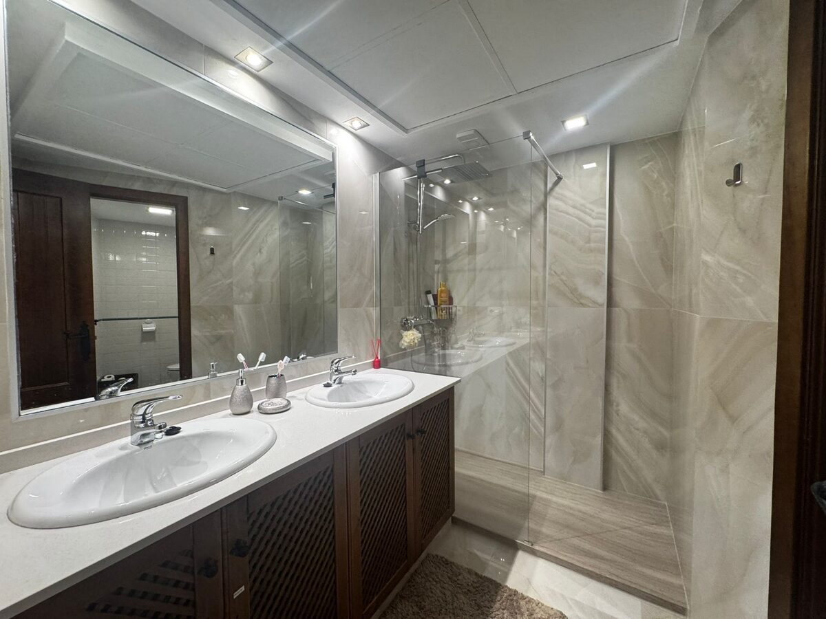 Penthouse z 2 sypialniami, 148m² w Punta Prima, Hiszpania [ID: 0150-LS-2207]