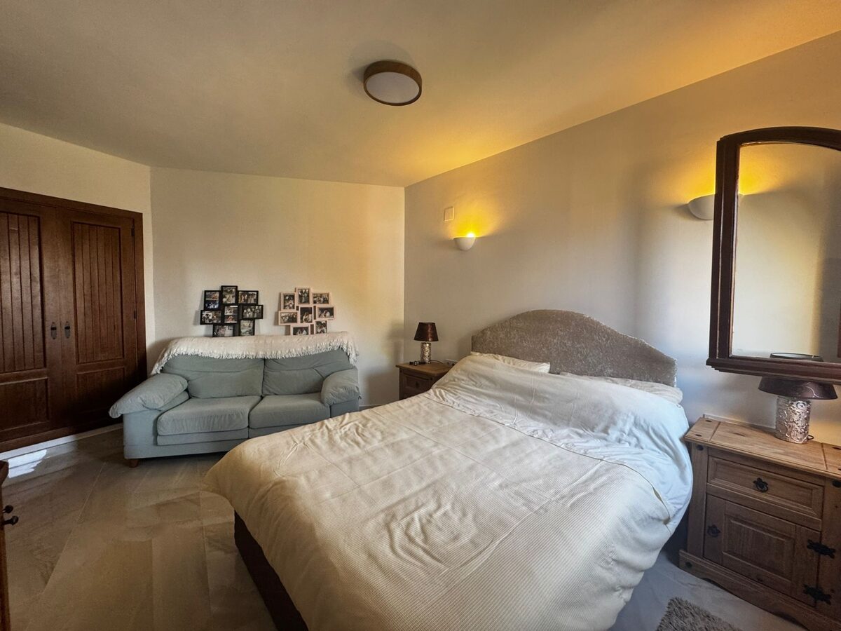 Penthouse z 2 sypialniami, 148m² w Punta Prima, Hiszpania [ID: 0150-LS-2207]