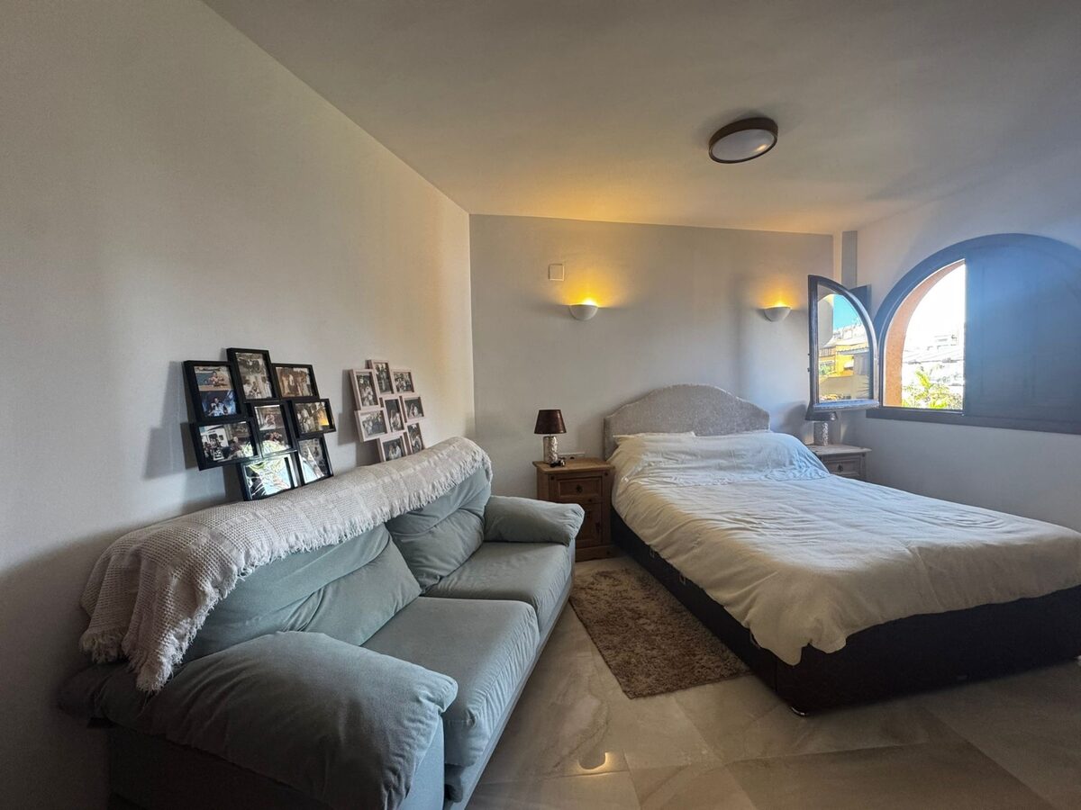 Penthouse z 2 sypialniami, 148m² w Punta Prima, Hiszpania [ID: 0150-LS-2207]