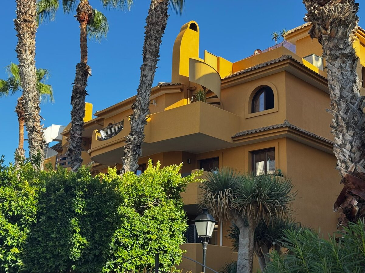 Penthouse z 2 sypialniami, 148m² w Punta Prima, Hiszpania [ID: 0150-LS-2207]