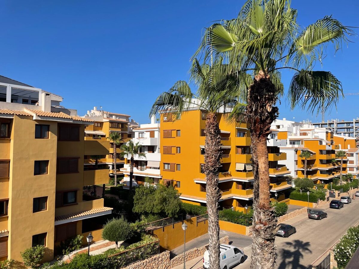 Penthouse z 2 sypialniami, 148m² w Punta Prima, Hiszpania [ID: 0150-LS-2207]
