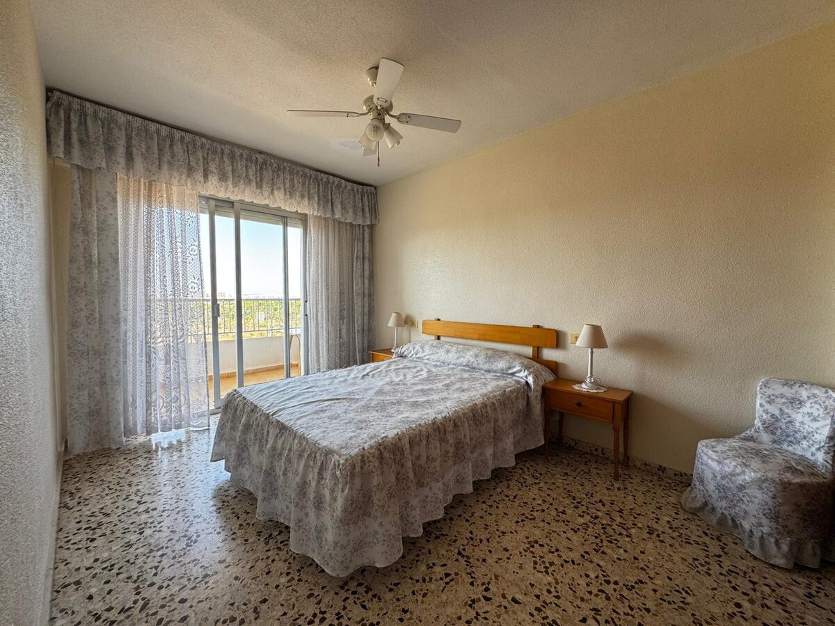 Apartment with 3 bedrooms, 92m² in Torrevieja, Spain [ID: 0150-LS-0308]