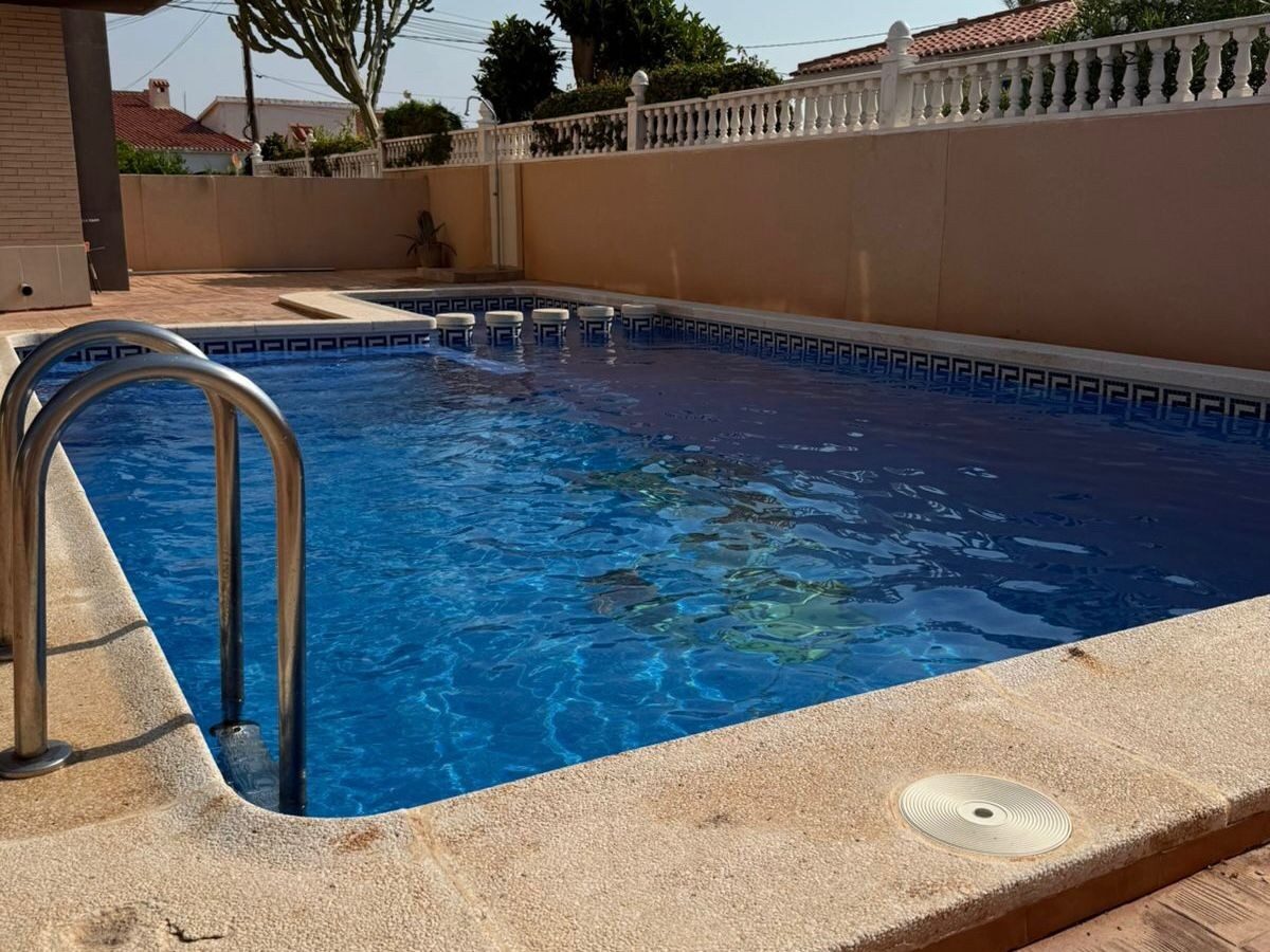 Apartment with 2 bedrooms, 60m² in Punta Prima, Spain [ID: 0150-LS-2508]