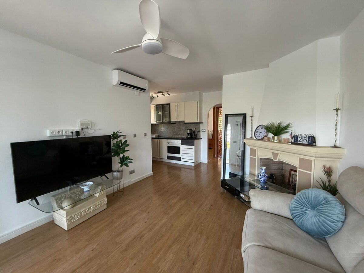 Таунхаус з 3 спальнями, 100м² в Оріуела Коста, Іспанія [ID: 0150-LS-1510]