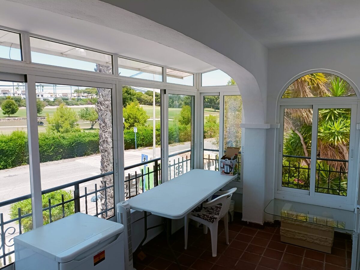 Таунхаус з 3 спальнями, 100м² в Оріуела Коста, Іспанія [ID: 0150-LS-1510]