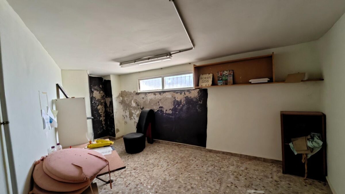 Комерційна нерухомість з 1 спальнею, 400м² в Торрев'єха, Іспанія [ID: 0150-LS-1710]