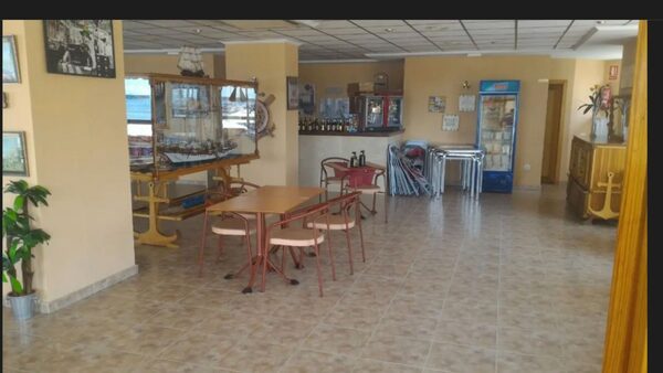 Przestrzeń komercyjna w Torrevieja, Hiszpania, 400m² - obraz 9