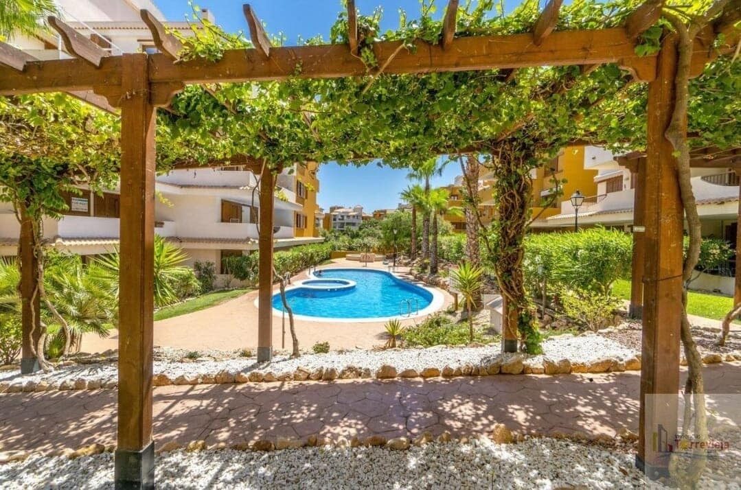 Apartment with 2 bedrooms, 88m² in Punta Prima, Spain [ID: 0150-LS-1020B]