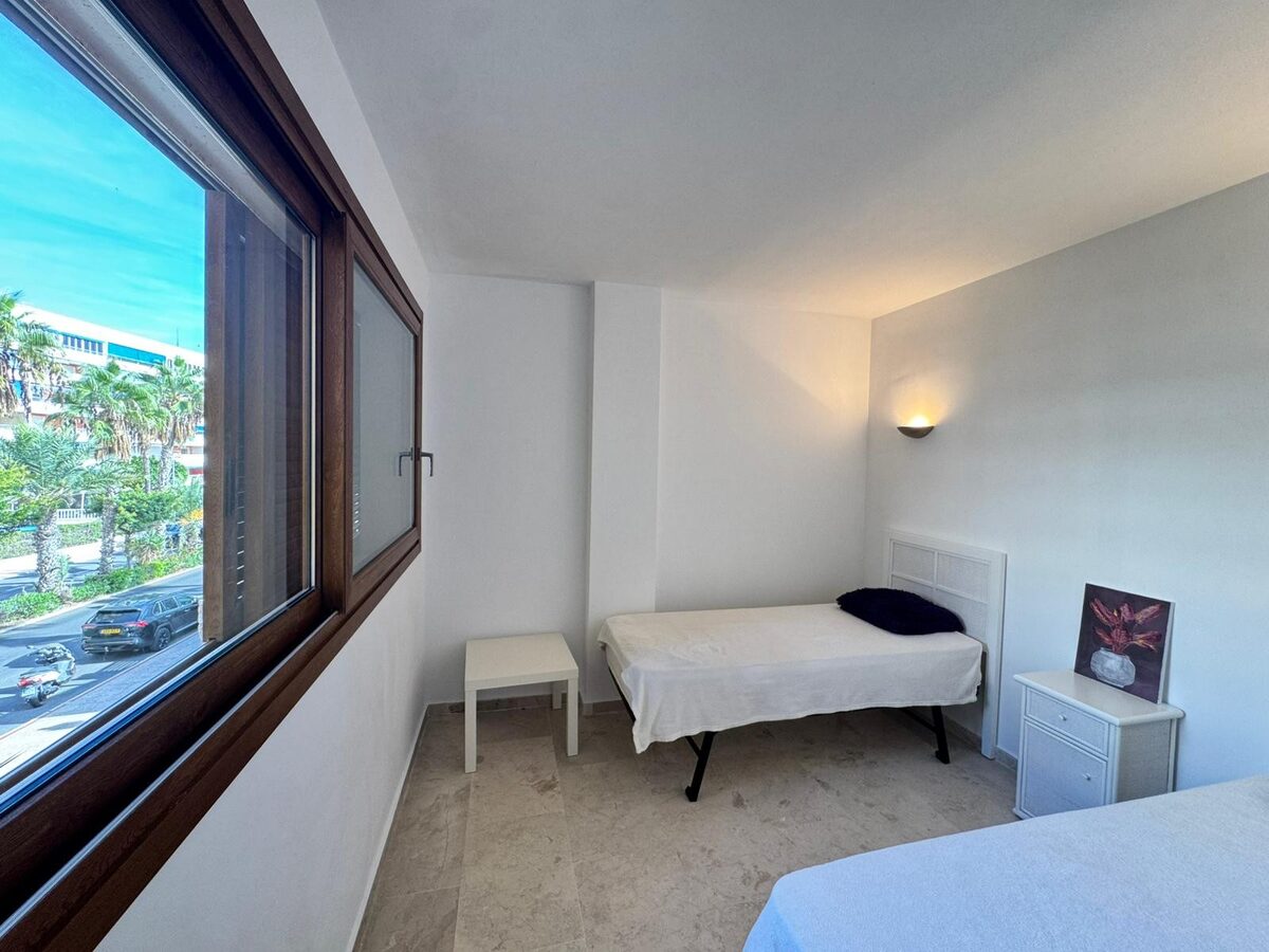 Apartment with 2 bedrooms, 88m² in Punta Prima, Spain [ID: 0150-LS-1020B]