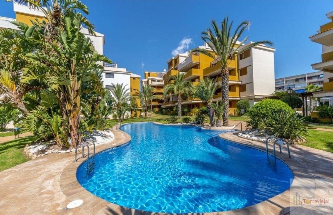 Apartment with 2 bedrooms, 88m² in Punta Prima, Spain [ID: 0150-LS-1020B]
