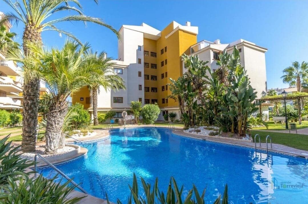 Apartment with 2 bedrooms, 88m² in Punta Prima, Spain [ID: 0150-LS-1020B]