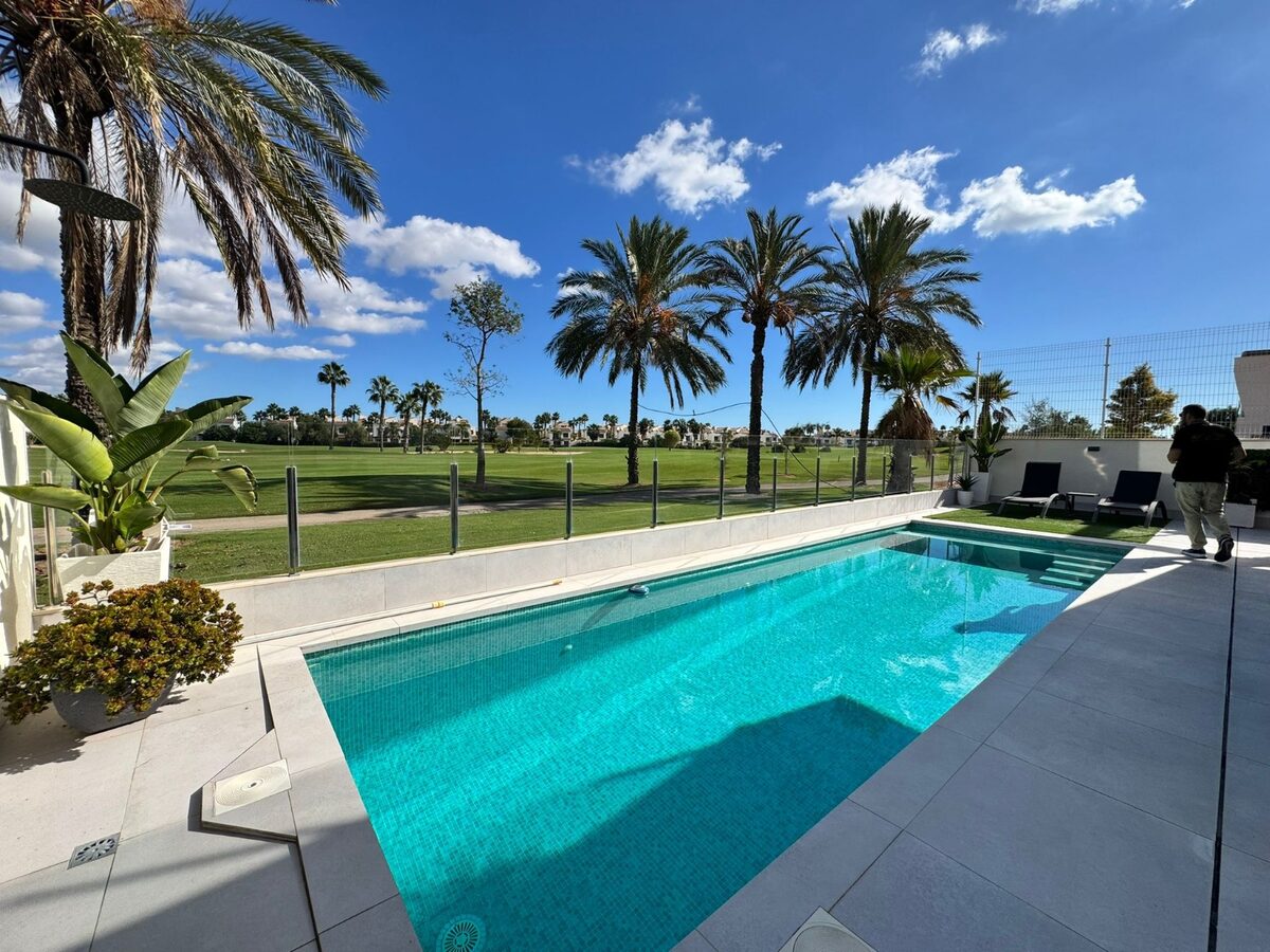 Villa with 3 bedrooms, 122m² in Pilar de la Horadada, Spain [ID: 0150-LS-2810]