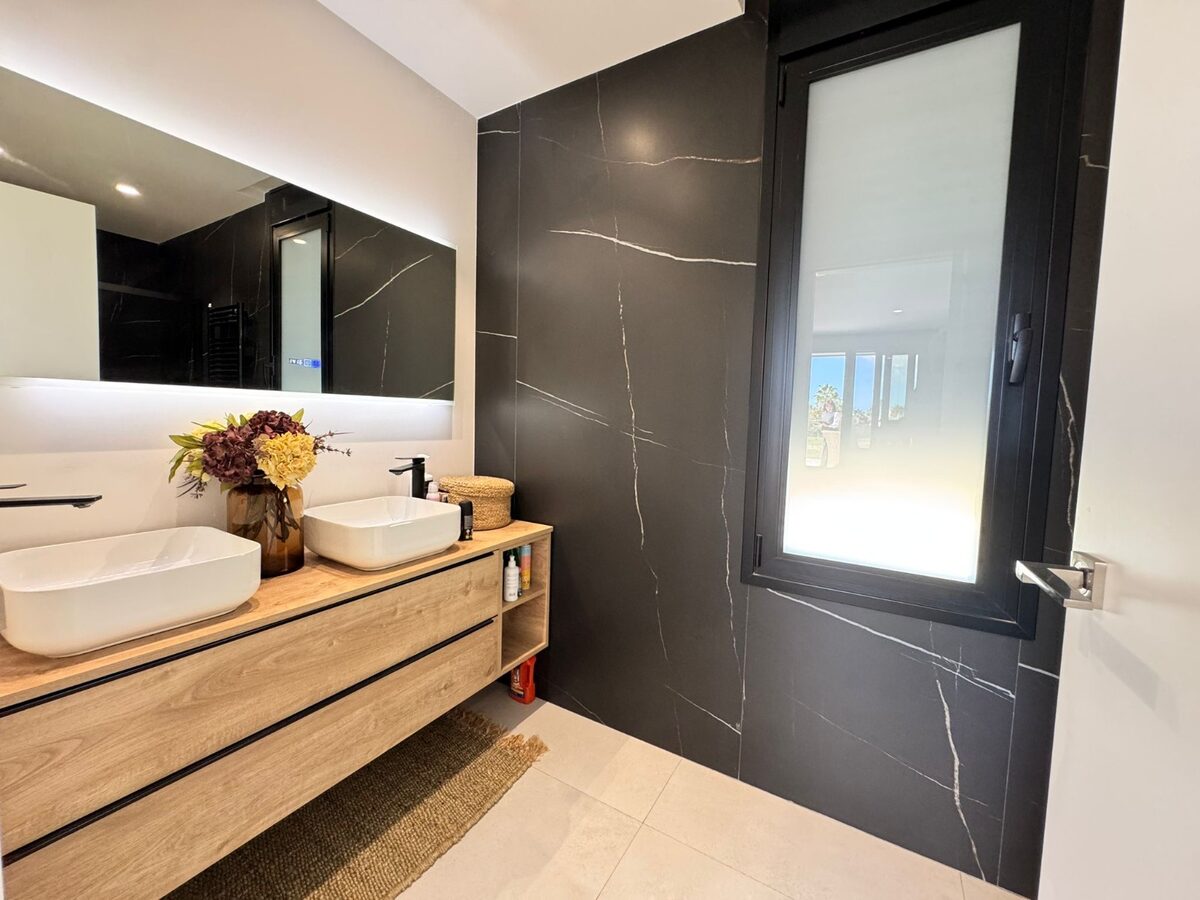 Villa with 3 bedrooms, 122m² in Pilar de la Horadada, Spain [ID: 0150-LS-2810]