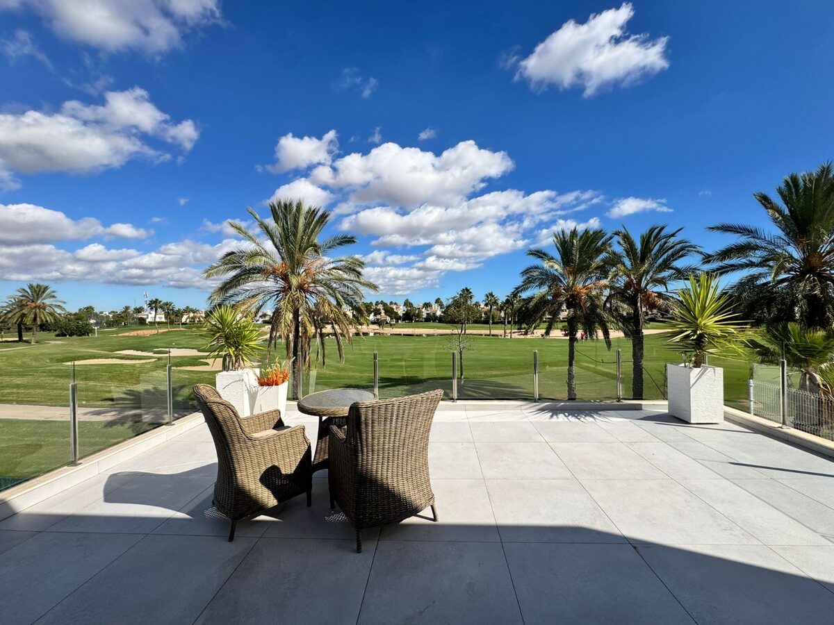 Villa with 3 bedrooms, 122m² in Pilar de la Horadada, Spain [ID: 0150-LS-2810]