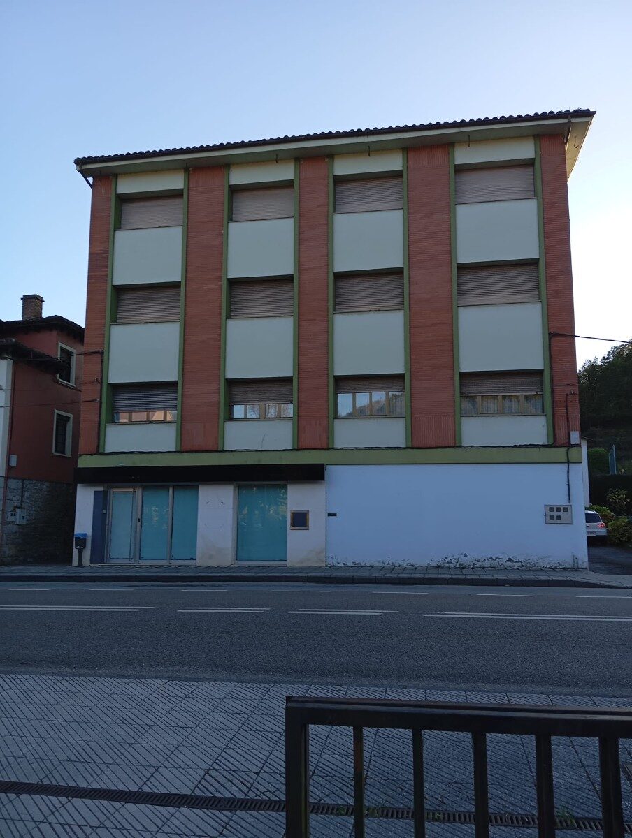 Дом с 4 спальнями, 435м² в Валенсия, Испания [ID: 0150-LS-0511]