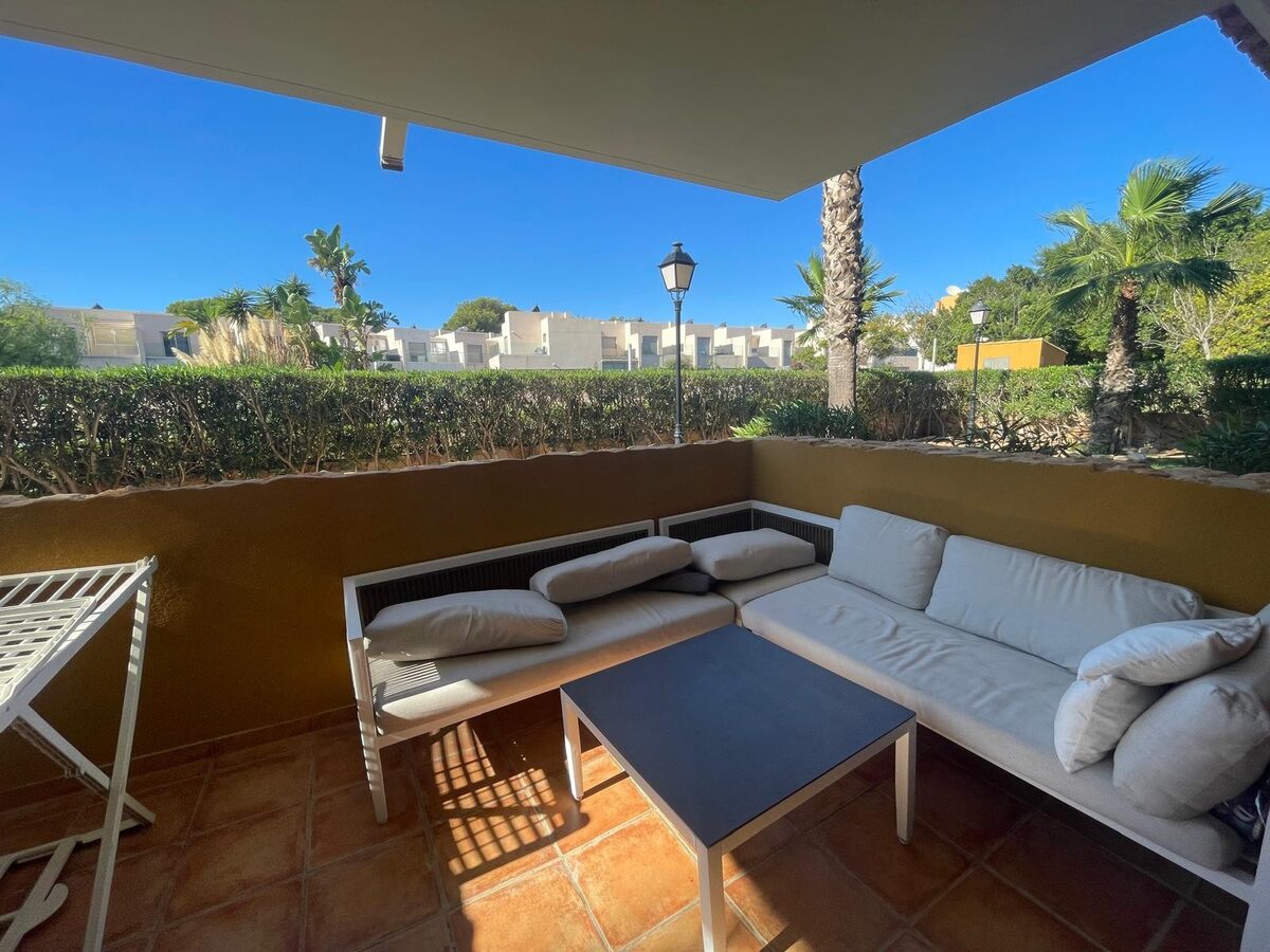 Apartment with 2 bedrooms, 96m² in Punta Prima, Spain [ID: 0150-LS-1801]