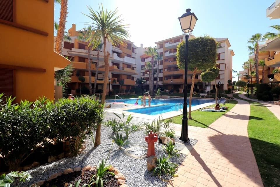 Apartment with 2 bedrooms, 96m² in Punta Prima, Spain [ID: 0150-LS-1801]