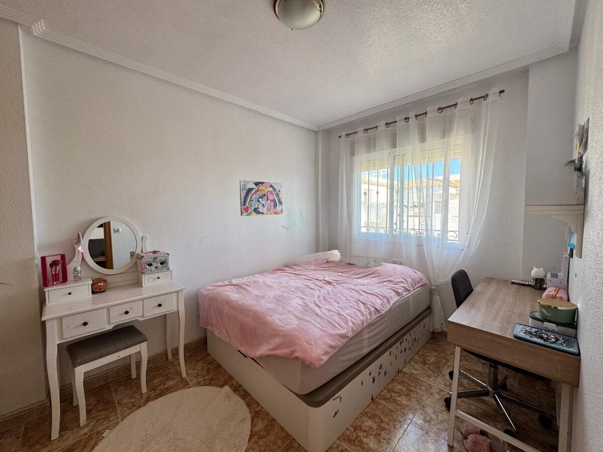 Apartment with 2 bedrooms, 63m² in Punta Prima, Spain [ID: 0150-LS-1911]