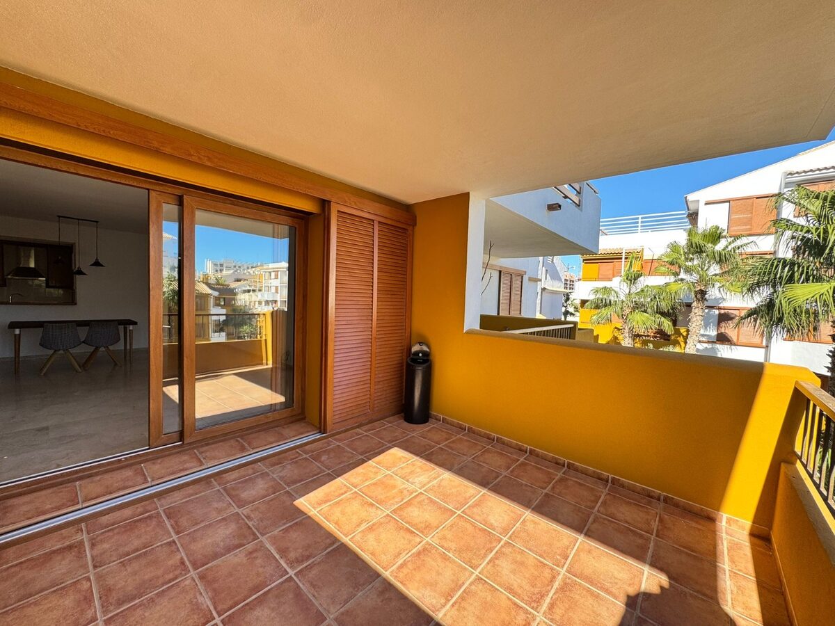Apartment with 2 bedrooms, 106m² in Punta Prima, Spain [ID: 0150-LS-2111]