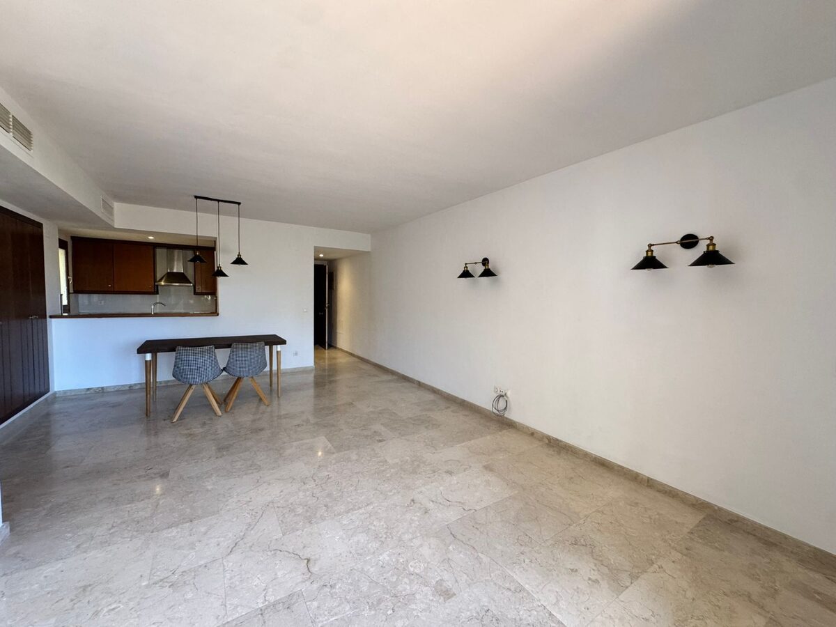 Apartment with 2 bedrooms, 106m² in Punta Prima, Spain [ID: 0150-LS-2111]