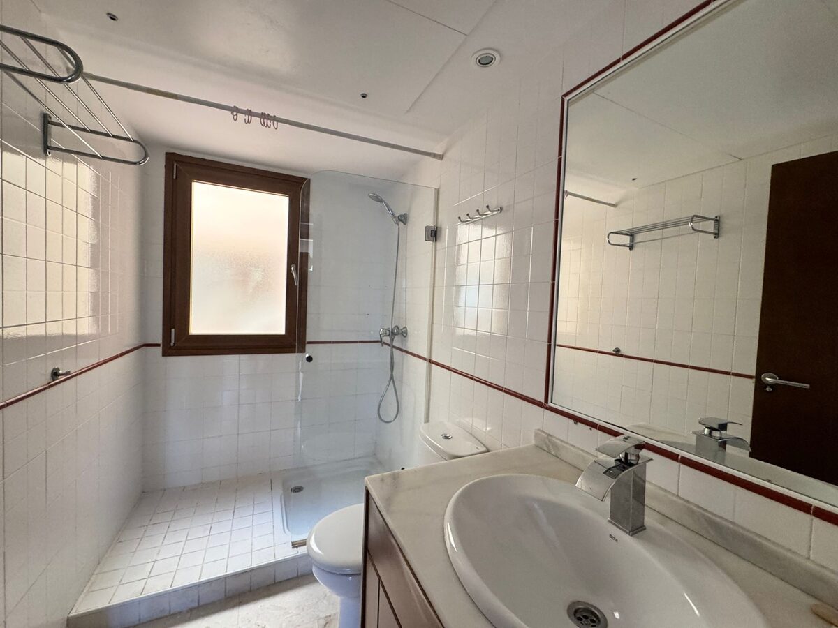 Apartment with 2 bedrooms, 106m² in Punta Prima, Spain [ID: 0150-LS-2111]