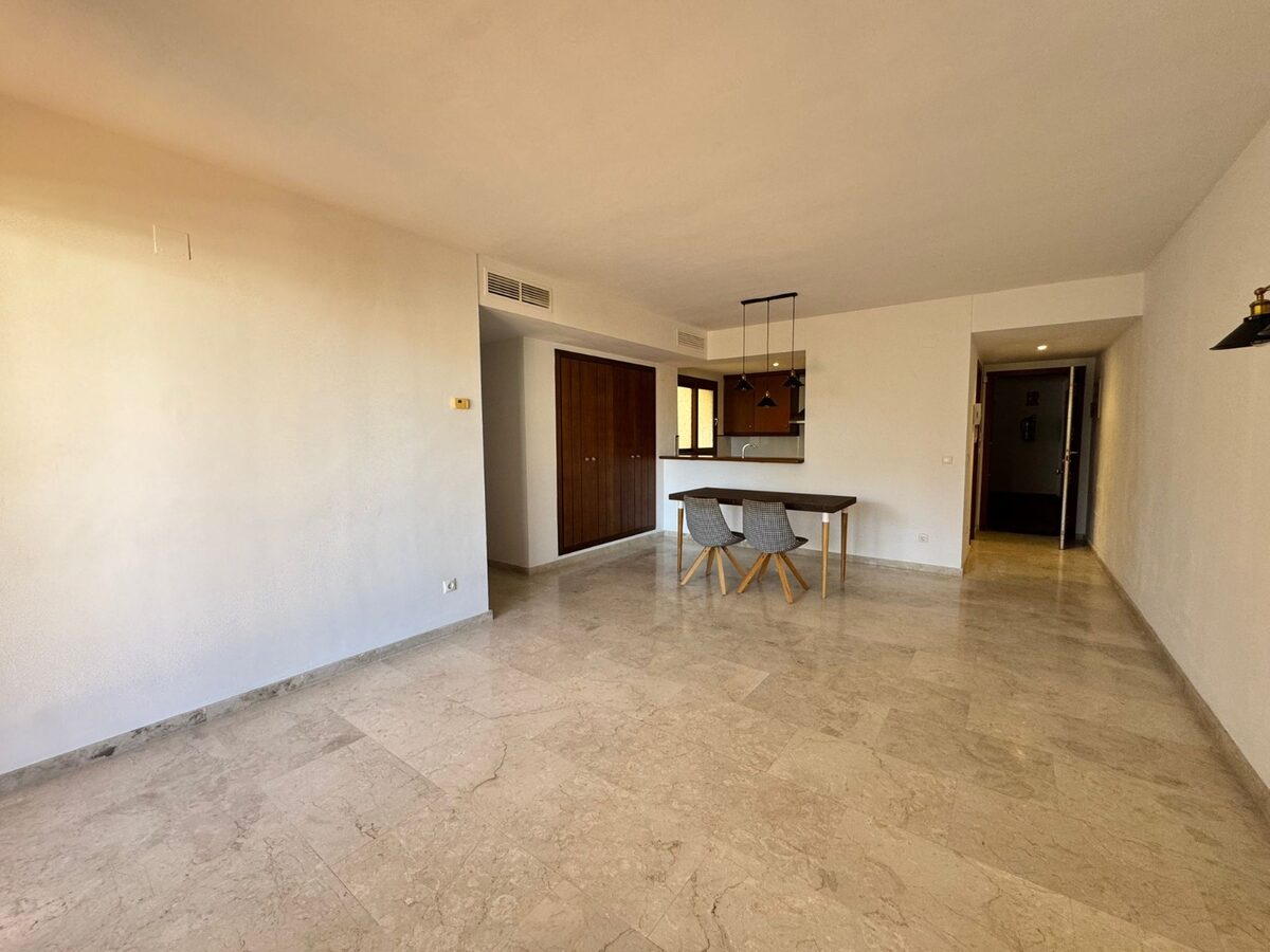Apartment with 2 bedrooms, 106m² in Punta Prima, Spain [ID: 0150-LS-2111]