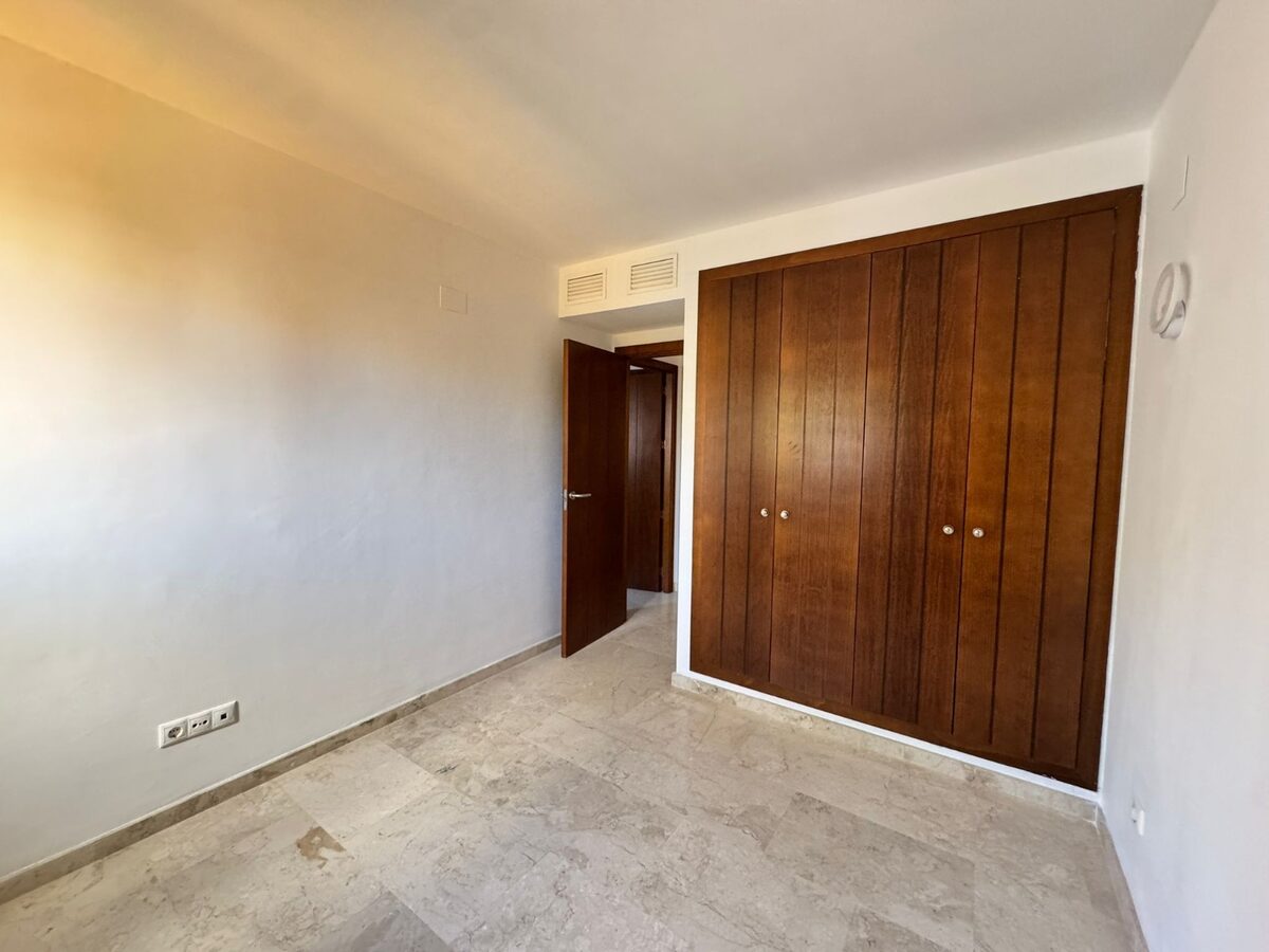 Apartment with 2 bedrooms, 106m² in Punta Prima, Spain [ID: 0150-LS-2111]