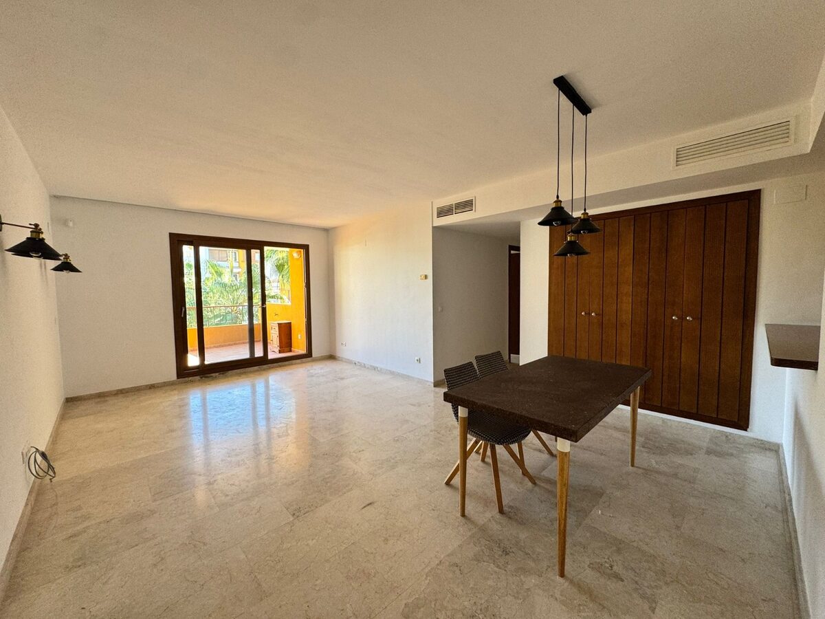 Apartment with 2 bedrooms, 106m² in Punta Prima, Spain [ID: 0150-LS-2111]