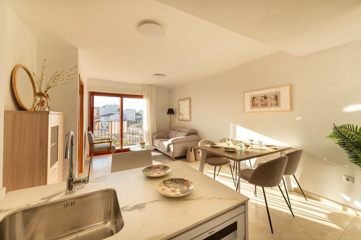 Apartment with 3 bedrooms, 96m² in Aviles, Spain [ID: 0137-N9370]
