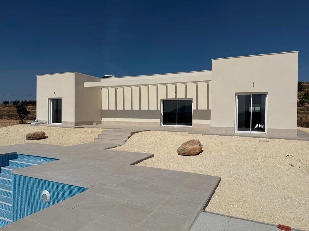 Villa with 3 bedrooms, 120m² in Pinoso, Spain [ID: 0137-N9374]
