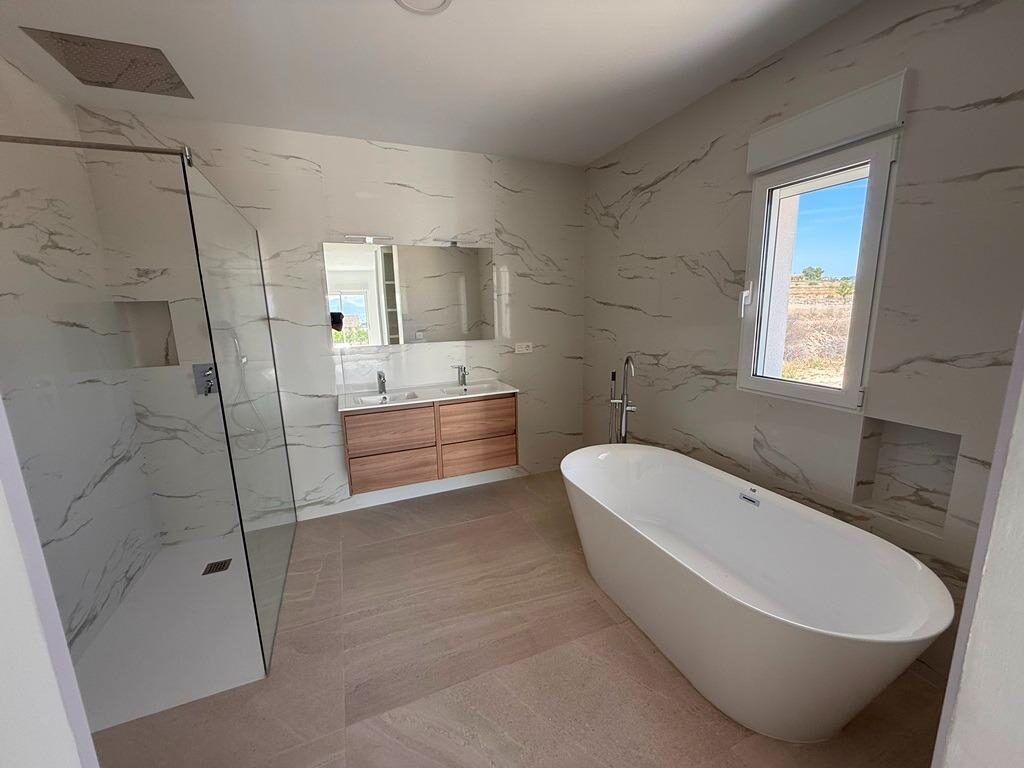Villa with 3 bedrooms, 120m² in Pinoso, Spain [ID: 0137-N9374]