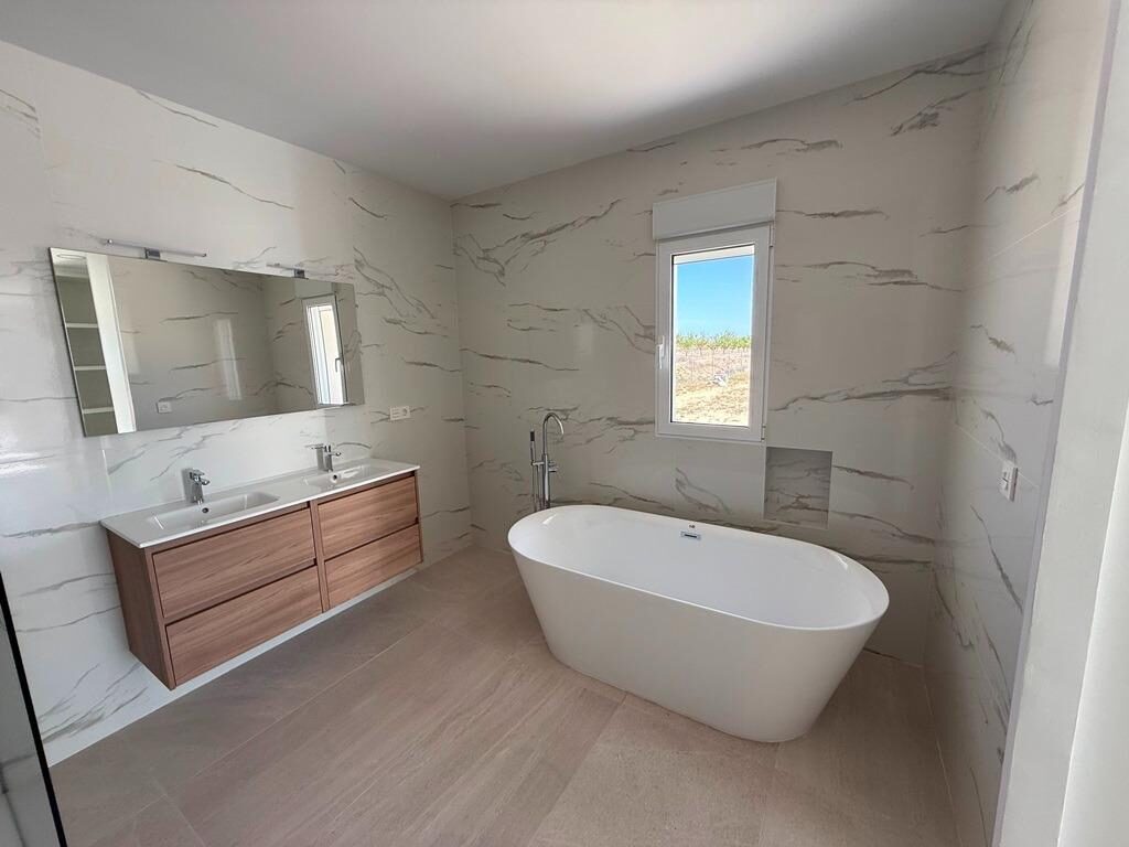 Villa with 3 bedrooms, 120m² in Pinoso, Spain [ID: 0137-N9374]
