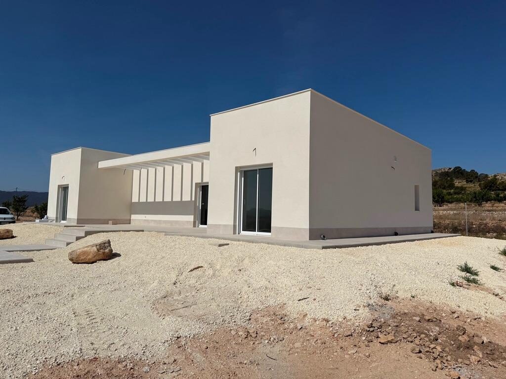 Villa with 3 bedrooms, 120m² in Pinoso, Spain [ID: 0137-N9374]