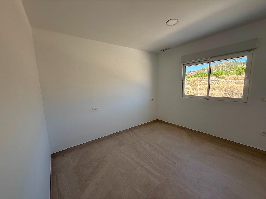 Villa with 3 bedrooms, 120m² in Pinoso, Spain [ID: 0137-N9374]
