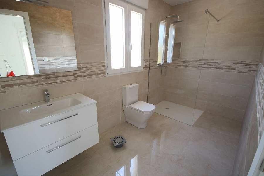 Вилла с 4 спальнями, 220м² в Пиносо, Испания [ID: 0137-N9375]