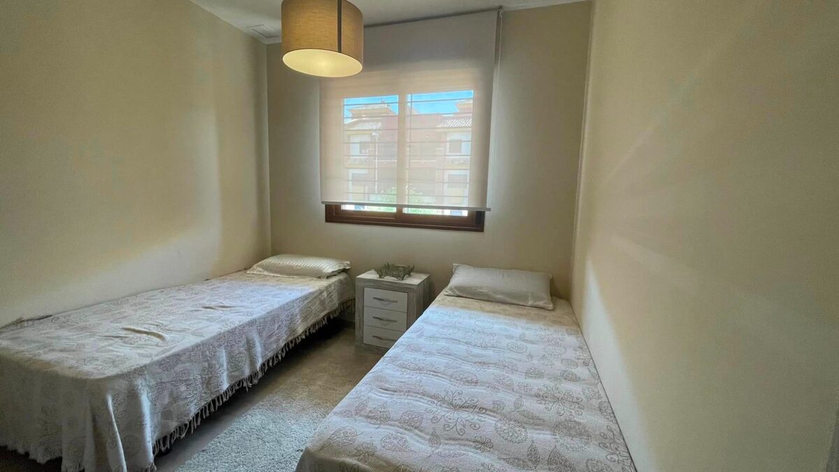 Квартира з 2 спальнями в Оріуела Коста, Іспанія [ID: 0150-LS-2811]