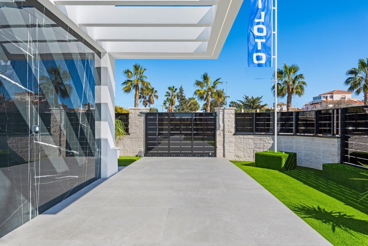 Villa with 3 bedrooms, 129m² in Algorfa, Spain [ID: 0137-N9434]