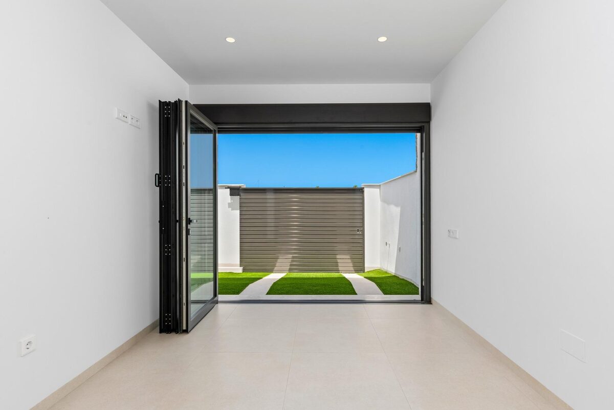 Willa z 3 sypialniami, 106m² w Los Alcazares, Hiszpania [ID: 0137-N9452]