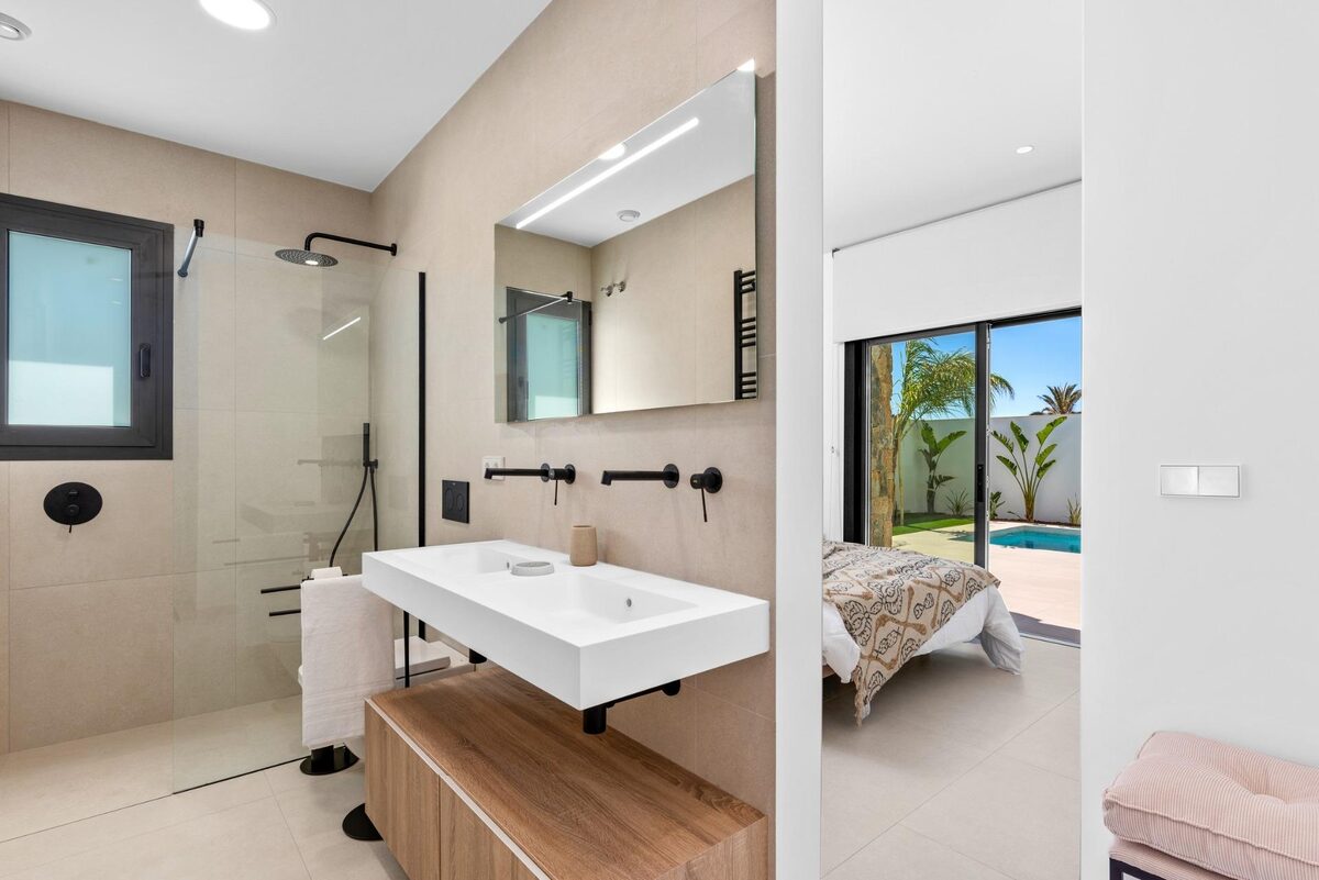 Villa with 3 bedrooms, 130m² in Los Alcazares, Spain [ID: 0137-N9451]