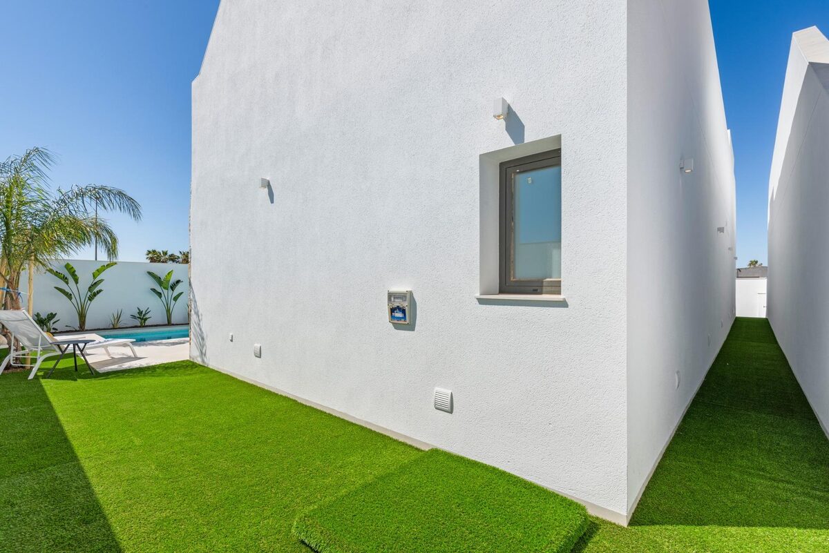 Villa with 3 bedrooms, 130m² in Los Alcazares, Spain [ID: 0137-N9451]