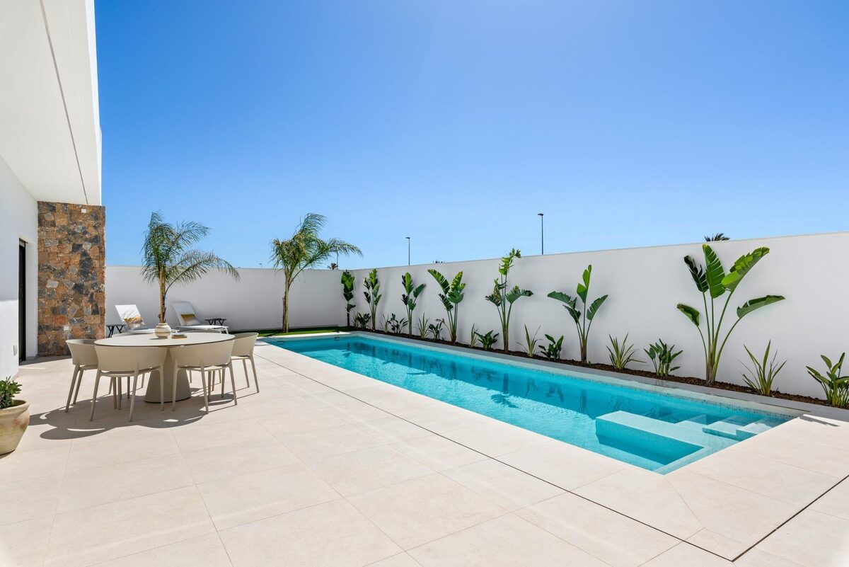 Villa with 3 bedrooms, 130m² in Los Alcazares, Spain [ID: 0137-N9451]