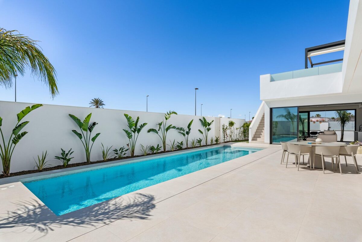 Villa with 3 bedrooms, 130m² in Los Alcazares, Spain [ID: 0137-N9451]