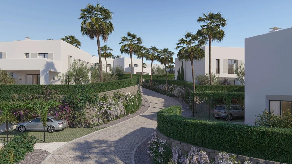 Villa with 4 bedrooms, 268m² in Sotogrande, Spain [ID: 0137-SP1401]