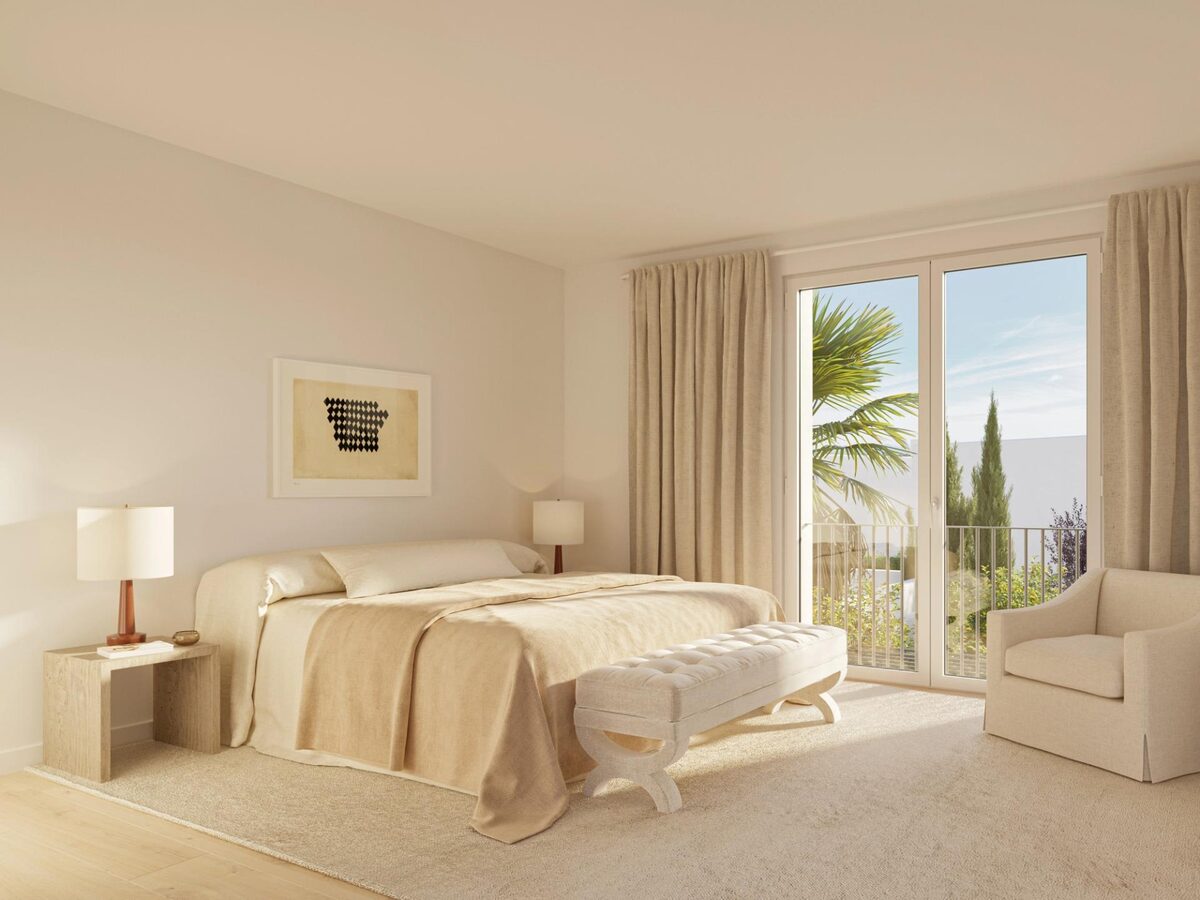 Villa with 4 bedrooms, 268m² in Sotogrande, Spain [ID: 0137-SP1401]