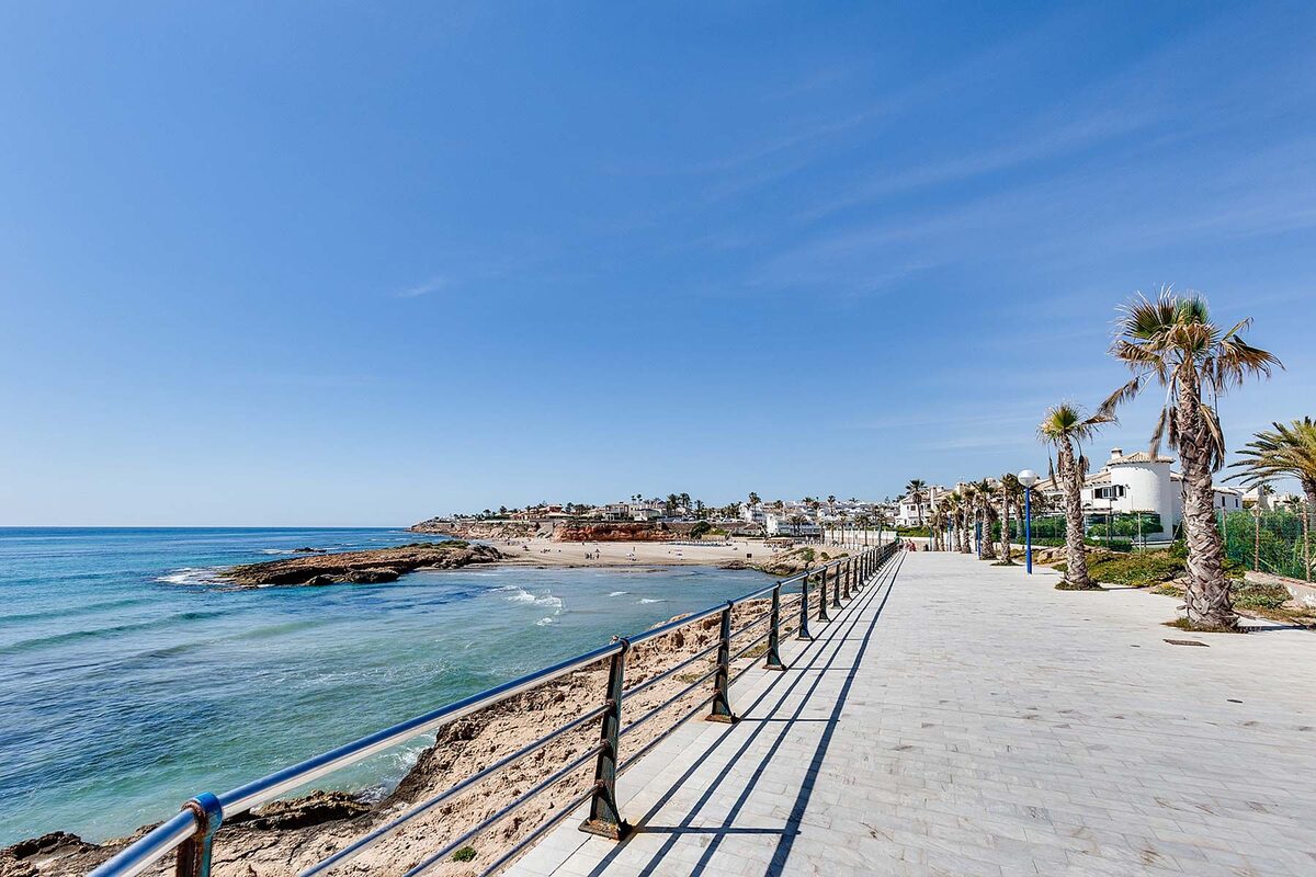 Villa with 3 bedrooms, 203m² in Orihuela Costa, Spain [ID: 0137-N9459]